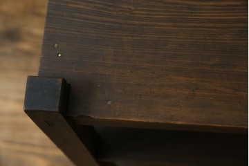 和製アンティーク　シンプルで簡素なデザインが取り入れやすい飾り棚　(R-082014)