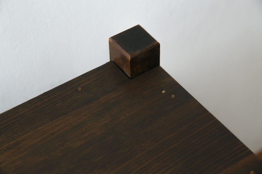 和製アンティーク　シンプルで簡素なデザインが取り入れやすい飾り棚　(R-082014)