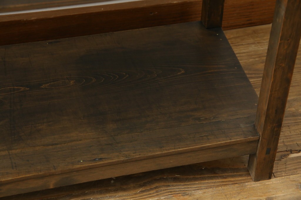 和製アンティーク　シンプルで簡素なデザインが取り入れやすい飾り棚　(R-082014)