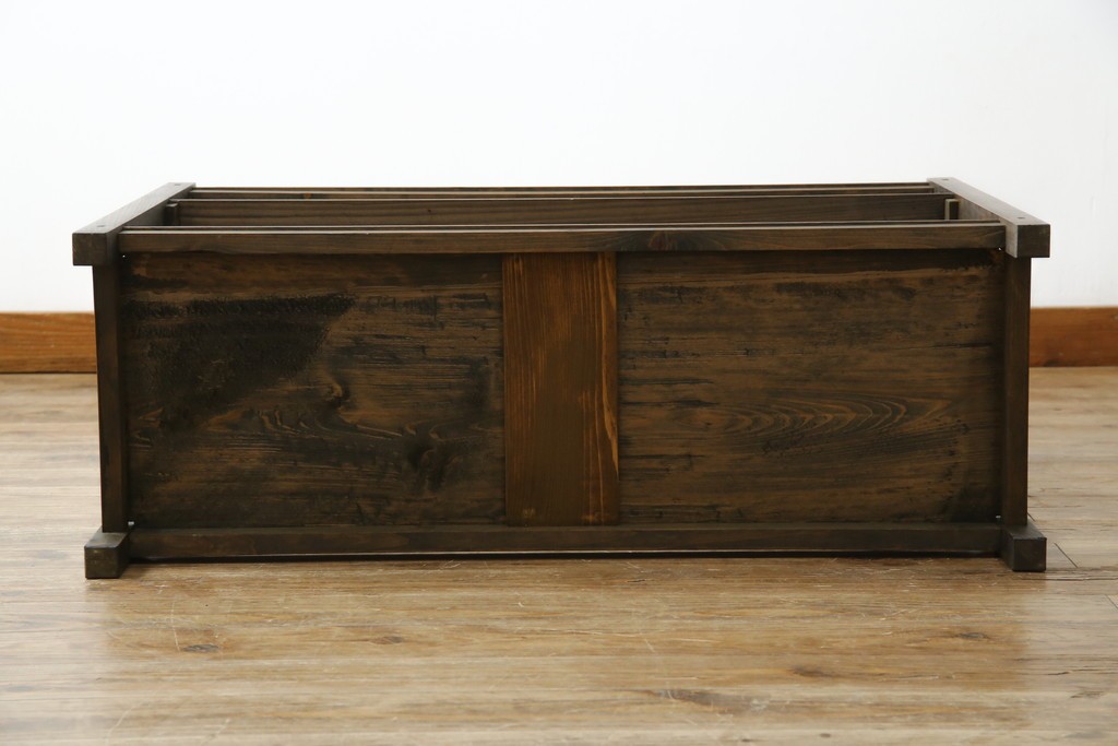 和製アンティーク　シンプルで簡素なデザインが取り入れやすい飾り棚　(R-082014)