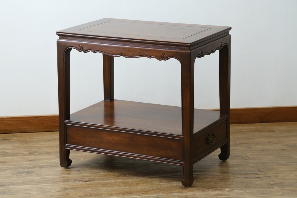 中古　ヘンレドン(HENREDON)　李朝　シノワズリ(chinoiserie)デザイン　オリエンタルなデザインが目を引くサイドテーブル　(R-082016)