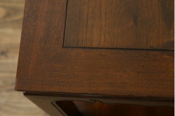 中古　ヘンレドン(HENREDON)　李朝　シノワズリ(chinoiserie)デザイン　オリエンタルなデザインが目を引くサイドテーブル　(R-082016)