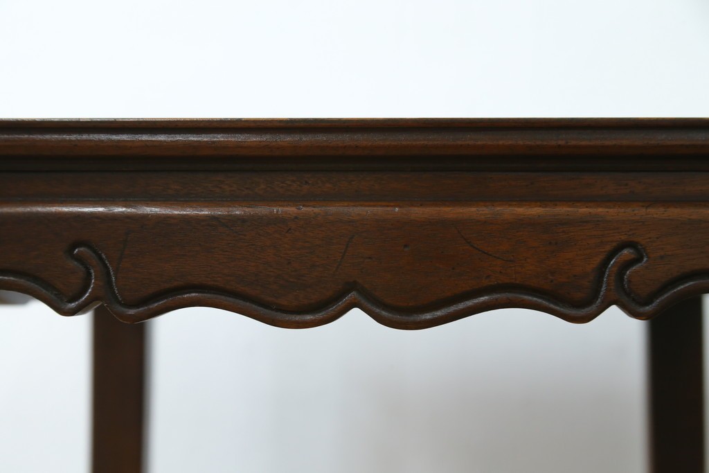 中古　ヘンレドン(HENREDON)　李朝　シノワズリ(chinoiserie)デザイン　オリエンタルなデザインが目を引くサイドテーブル　(R-082016)