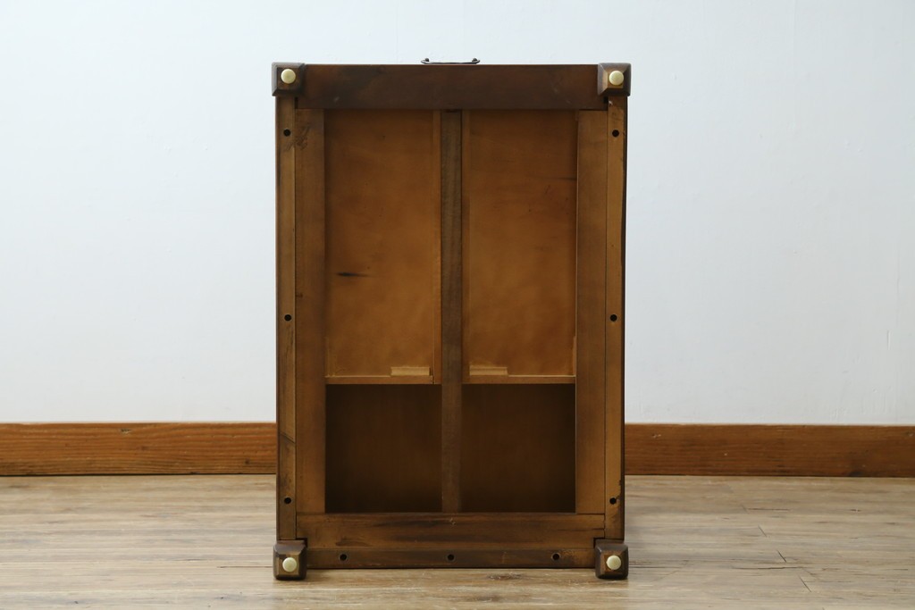 中古　ヘンレドン(HENREDON)　李朝　シノワズリ(chinoiserie)デザイン　オリエンタルなデザインが目を引くサイドテーブル　(R-082016)