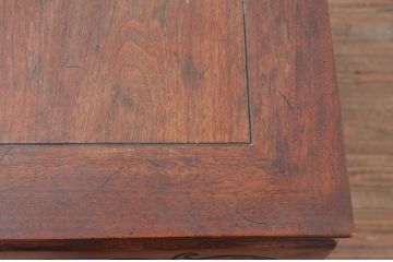 中古　ヘンレドン(HENREDON)　李朝　シノワズリ(chinoiserie)デザイン　オリエンタルなデザインが目を引くサイドテーブル(花台、電話台、飾り台、ナイトテーブル、コンソールテーブル、米国)(R-082016)
