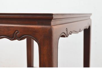 中古　ヘンレドン(HENREDON)　李朝　シノワズリ(chinoiserie)デザイン　オリエンタルなデザインが目を引くサイドテーブル(花台、電話台、飾り台、ナイトテーブル、コンソールテーブル、米国)(R-082016)
