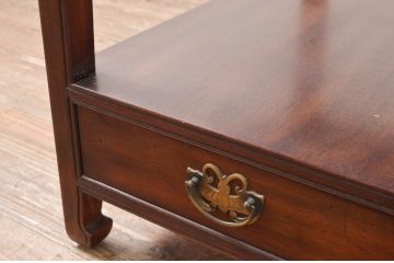 中古　ヘンレドン(HENREDON)　李朝　シノワズリ(chinoiserie)デザイン　オリエンタルなデザインが目を引くサイドテーブル(花台、電話台、飾り台、ナイトテーブル、コンソールテーブル、米国)(R-082016)