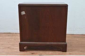 中古　ETHAN ALLEN(イーセンアーレン)　格調高いクラシカルな雰囲気の小さなサイドチェスト(小チェスト、ナイトチェスト、引き出し、米国)(R-082017)
