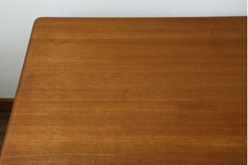 和製ビンテージ　希少サイズ!!　ジャパンビンテージ　チーク材　北欧デザインの丸みをおびたシームレスデザインのスタイリッシュな6人掛けテーブル　(R-082018)