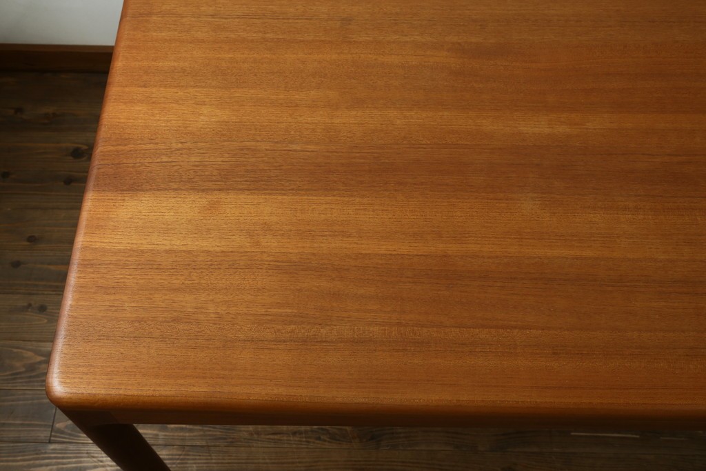 和製ビンテージ　希少サイズ!!　ジャパンビンテージ　チーク材　北欧デザインの丸みをおびたシームレスデザインのスタイリッシュな6人掛けテーブル　(R-082018)
