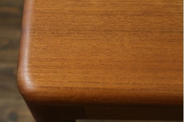 和製ビンテージ　希少サイズ!!　ジャパンビンテージ　チーク材　北欧デザインの丸みをおびたシームレスデザインのスタイリッシュな6人掛けテーブル　(R-082018)