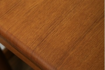 和製ビンテージ　希少サイズ!!　ジャパンビンテージ　チーク材　北欧デザインの丸みをおびたシームレスデザインのスタイリッシュな6人掛けテーブル　(R-082018)