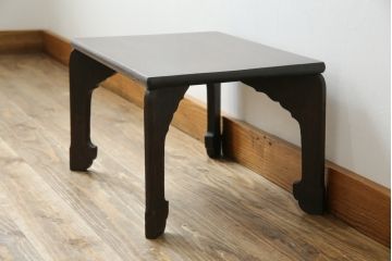 和製アンティーク　総欅(ケヤキ)材　脚のデザインが特徴的な花台(ローテーブル、展示台、飾り棚、座卓、座机)(R-082021)