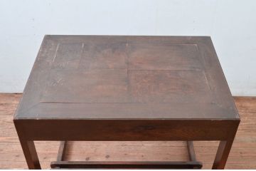 和製アンティーク　楢(ナラ)材　モダニズムデザイン　スクエア　パーケットリー天板と細部の装飾が目を引くコーヒーテーブル(カフェテーブル、サイドテーブル、平机、ワークデスク、在宅用、在宅ワーク用、寄木細工)(R-082024)