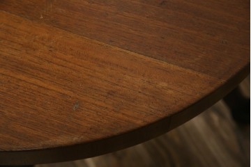 和製アンティーク　天板パーケットリー　洋風デザイン　緩やかな猫脚が魅力的なラウンドコーヒーテーブル　(R-082026)