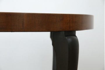 和製アンティーク　天板パーケットリー　洋風デザイン　緩やかな猫脚が魅力的なラウンドコーヒーテーブル　(R-082026)