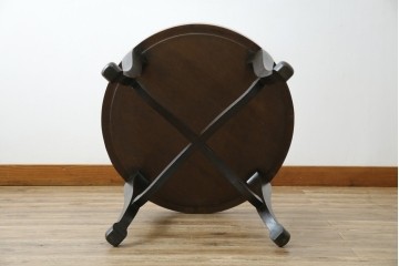 和製アンティーク　天板パーケットリー　洋風デザイン　緩やかな猫脚が魅力的なラウンドコーヒーテーブル　(R-082026)