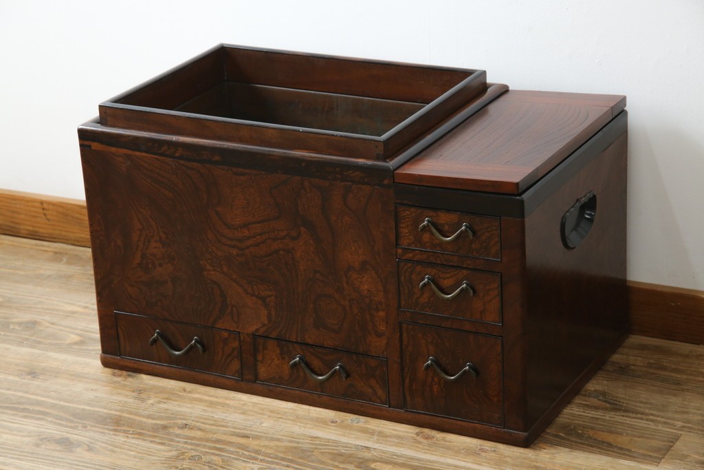 和製アンティーク　欅(ケヤキ)材　美しい杢目が魅力的な長火鉢　(R-082032)