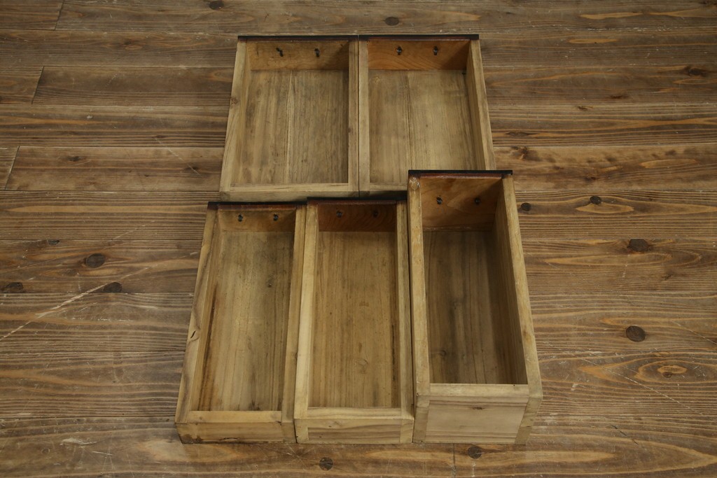 和製アンティーク　欅(ケヤキ)材　美しい杢目が魅力的な長火鉢　(R-082032)