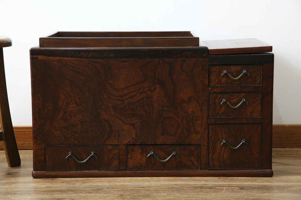 和製アンティーク　欅(ケヤキ)材　美しい杢目が魅力的な長火鉢　(R-082032)