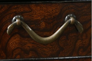 和製アンティーク　欅(ケヤキ)材　美しい杢目が魅力的な長火鉢　(R-082032)