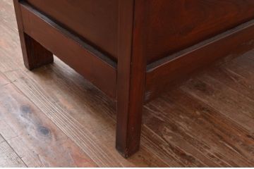 アジアンアンティーク　李朝家具　希少なロータイプ　松材　歴史を感じるデザインの長持ち風ローテーブル(トンケ、銭函、テレビ台、TVボード、テレビボード、TV台、センターテーブル、収納箱、収納付きベンチ、スツール、店舗什器)(R-082036)
