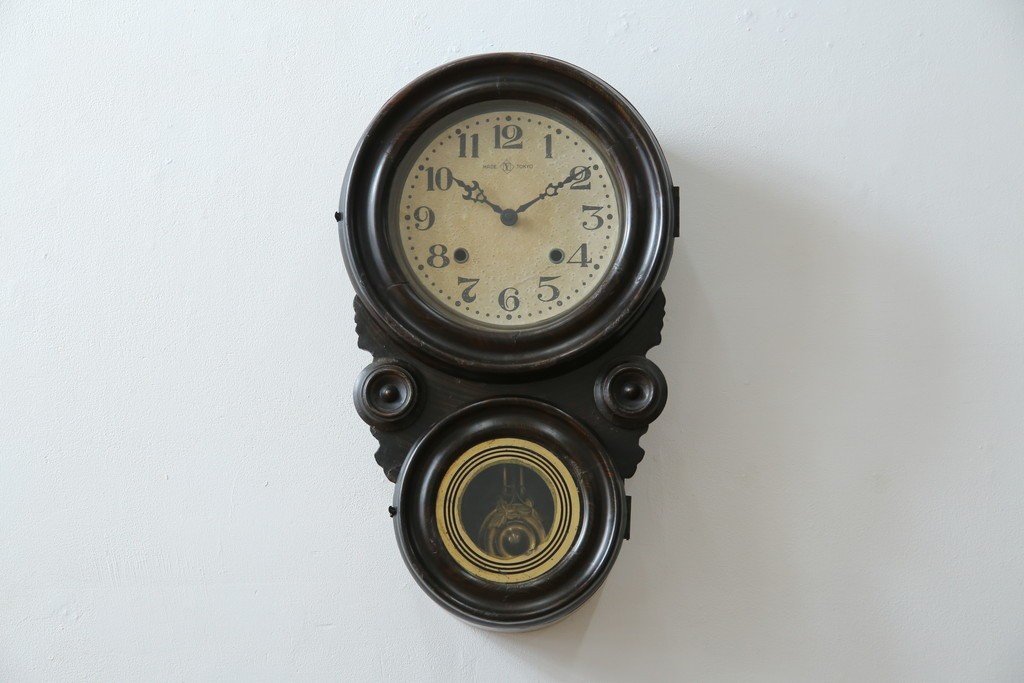 和製アンティーク　明治期より受け継がれた古い木味が魅力のだるま時計　(R-082044)