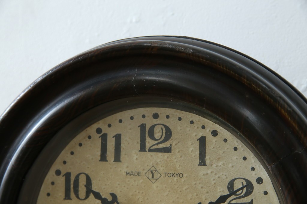 和製アンティーク　明治期より受け継がれた古い木味が魅力のだるま時計　(R-082044)