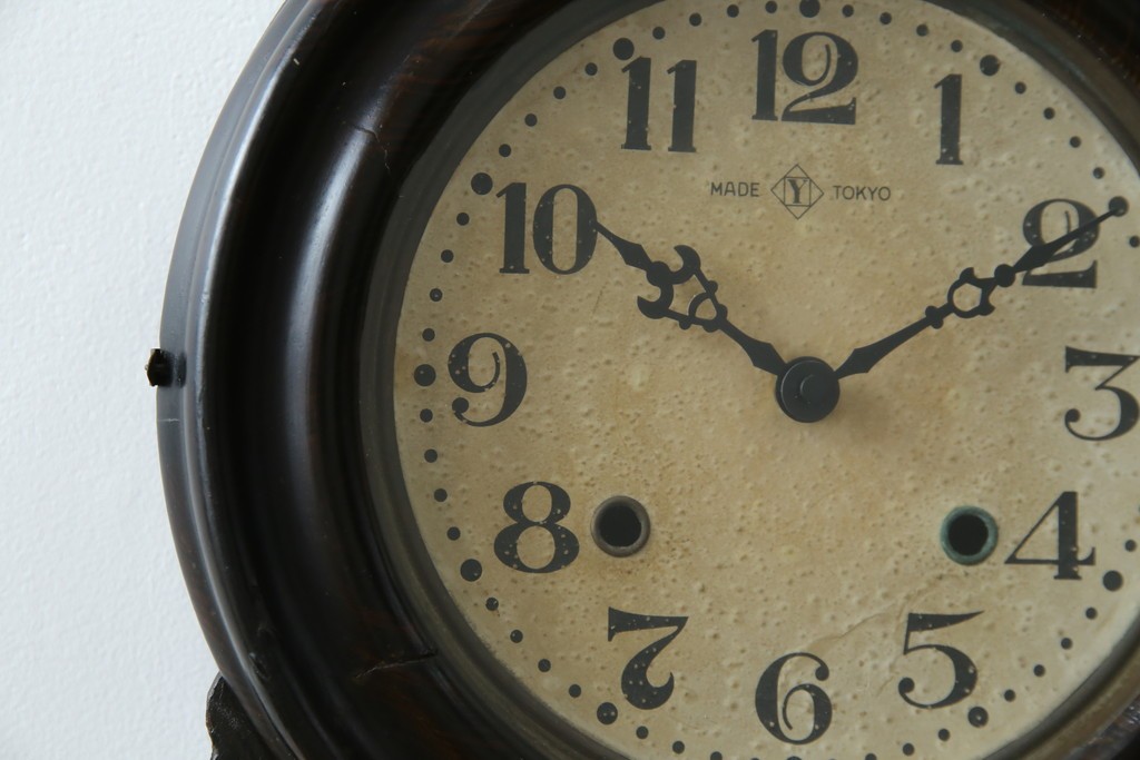 和製アンティーク　明治期より受け継がれた古い木味が魅力のだるま時計　(R-082044)