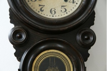 和製アンティーク　明治期より受け継がれた古い木味が魅力のだるま時計　(R-082044)