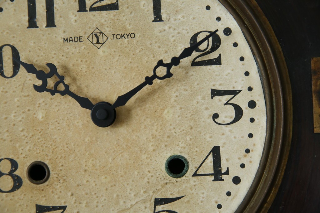 和製アンティーク　明治期より受け継がれた古い木味が魅力のだるま時計　(R-082044)