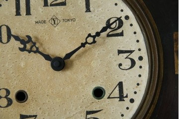 和製アンティーク　明治期より受け継がれた古い木味が魅力のだるま時計　(R-082044)