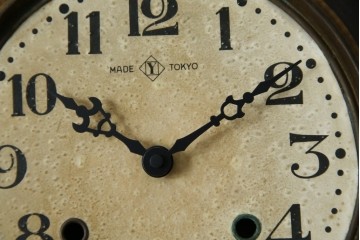 和製アンティーク　明治期より受け継がれた古い木味が魅力のだるま時計　(R-082044)