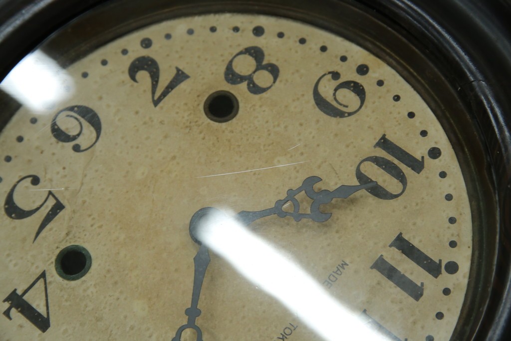 和製アンティーク　明治期より受け継がれた古い木味が魅力のだるま時計　(R-082044)