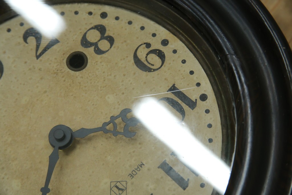 和製アンティーク　明治期より受け継がれた古い木味が魅力のだるま時計　(R-082044)