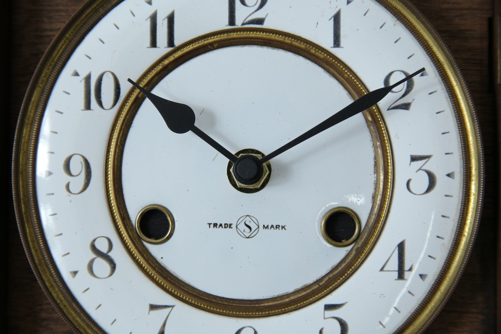 和製アンティーク TRADE(S)MARK クラシカルな雰囲気が素敵な筋ガラス入り柱時計　(R-082046)