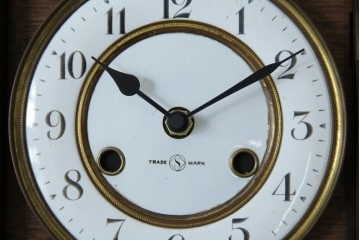 和製アンティーク TRADE(S)MARK クラシカルな雰囲気が素敵な筋ガラス入り柱時計　(R-082046)