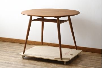 イギリスビンテージ　激レア　希少モデル　ERCOL(アーコール)　ナチュラルな木の風合いが魅力的なマガジンラック付きラウンドテーブル(丸テーブル、2人掛けダイニングテーブル、北欧、英国、ヴィンテージ)(R-082053)