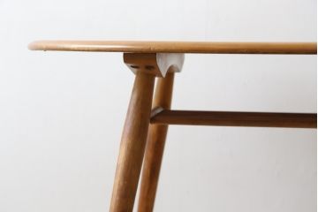 イギリスビンテージ　激レア　希少モデル　ERCOL(アーコール)　ナチュラルな木の風合いが魅力的なマガジンラック付きラウンドテーブル(丸テーブル、2人掛けダイニングテーブル、北欧、英国、ヴィンテージ)(R-082053)