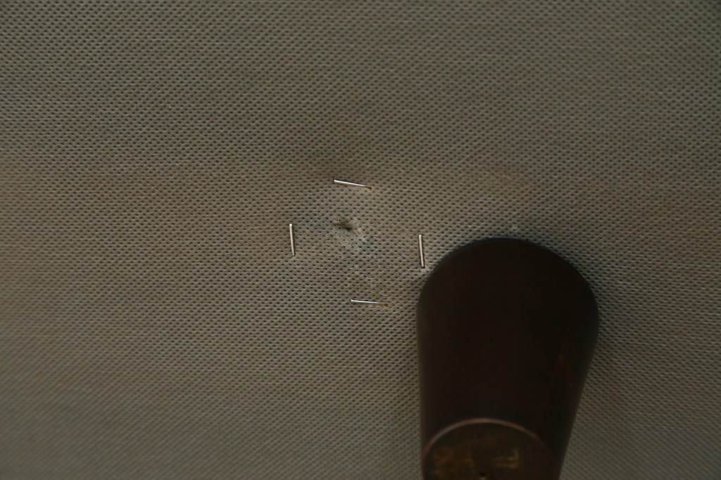 中古　超美品　ほぼ新品　入手困難商品　SUNTON(サントン)社　Huntington(ハンティントン)シリーズ　本革(レザー)　上質な空間づくりに取り入れたいチェスターフィールドソファ　(R-082054)