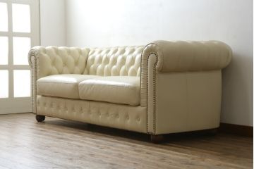 中古　超美品　ほぼ新品　入手困難商品　SUNTON(サントン)社　Huntington(ハンティントン)シリーズ　本革(レザー)　上質な空間づくりに取り入れたいチェスターフィールドソファ(2P、2.5P、3P、2人掛け、2.5人掛け、3人掛け)(R-082054)