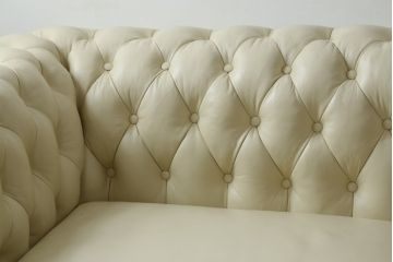 中古　超美品　ほぼ新品　入手困難商品　SUNTON(サントン)社　Huntington(ハンティントン)シリーズ　本革(レザー)　上質な空間づくりに取り入れたいチェスターフィールドソファ(2P、2.5P、3P、2人掛け、2.5人掛け、3人掛け)(R-082054)