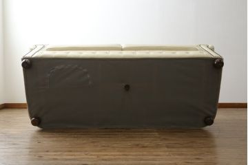 中古　超美品　ほぼ新品　入手困難商品　SUNTON(サントン)社　Huntington(ハンティントン)シリーズ　本革(レザー)　上質な空間づくりに取り入れたいチェスターフィールドソファ(2P、2.5P、3P、2人掛け、2.5人掛け、3人掛け)(R-082054)