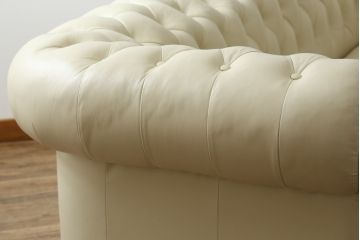 中古　超美品　ほぼ新品　入手困難商品　SUNTON(サントン)社　Huntington(ハンティントン)シリーズ　本革(レザー)　上質な空間づくりに取り入れたいチェスターフィールドソファ(2P、2.5P、3P、2人掛け、2.5人掛け、3人掛け)(R-082055)