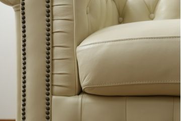 中古　超美品　ほぼ新品　入手困難商品　SUNTON(サントン)社　Huntington(ハンティントン)シリーズ　本革(レザー)　上質な空間づくりに取り入れたいチェスターフィールドソファ(2P、2.5P、3P、2人掛け、2.5人掛け、3人掛け)(R-082055)