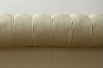 中古　超美品　ほぼ新品　入手困難商品　SUNTON(サントン)社　Huntington(ハンティントン)シリーズ　本革(レザー)　上質な空間づくりに取り入れたいチェスターフィールドソファ(2P、2.5P、3P、2人掛け、2.5人掛け、3人掛け)(R-082055)