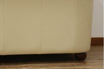 中古　超美品　ほぼ新品　入手困難商品　SUNTON(サントン)社　Huntington(ハンティントン)シリーズ　本革(レザー)　上質な空間づくりに取り入れたいチェスターフィールドソファ(2P、2.5P、3P、2人掛け、2.5人掛け、3人掛け)(R-082055)