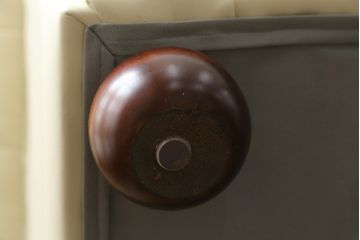 中古　超美品　ほぼ新品　入手困難商品　SUNTON(サントン)社　Huntington(ハンティントン)シリーズ　本革(レザー)　上質な空間づくりに取り入れたいチェスターフィールドソファ(2P、2.5P、3P、2人掛け、2.5人掛け、3人掛け)(R-082055)
