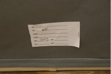 中古　超美品　ほぼ新品　入手困難商品　SUNTON(サントン)社　Huntington(ハンティントン)シリーズ　本革(レザー)　上質な空間づくりに取り入れたいチェスターフィールドソファ(2P、2.5P、3P、2人掛け、2.5人掛け、3人掛け)(R-082055)