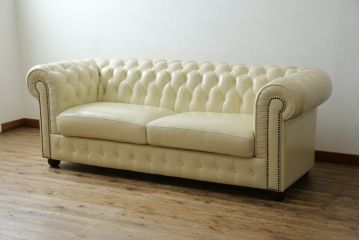 中古　超美品　ほぼ新品　入手困難商品　SUNTON(サントン)社　Huntington(ハンティントン)シリーズ　本革(レザー)　上質な空間づくりに取り入れたいチェスターフィールドソファ(2P、2.5P、3P、2人掛け、2.5人掛け、3人掛け)(R-082055)
